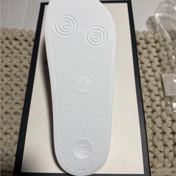Gucci - Future - White Flip Flops